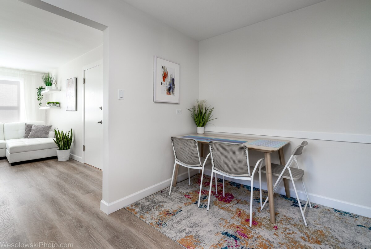 9003 Bronx Avenue #1N, Skokie, IL 60077