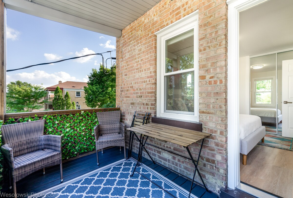 9003 Bronx Avenue #1N, Skokie, IL 60077