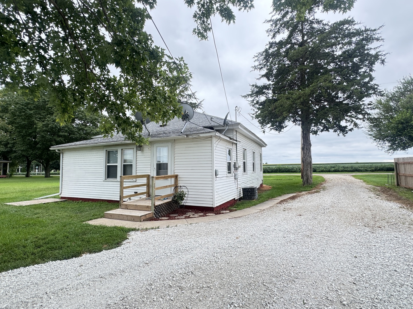 306 S 4th Street, Cherry, IL 61317