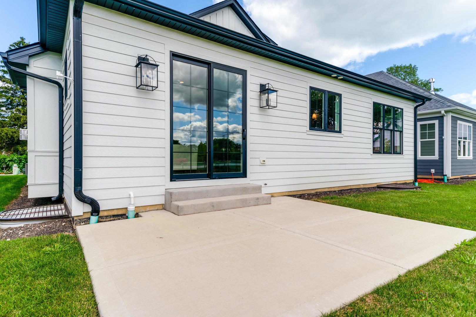 1062 Livingston Avenue, Highland Park, IL 60035