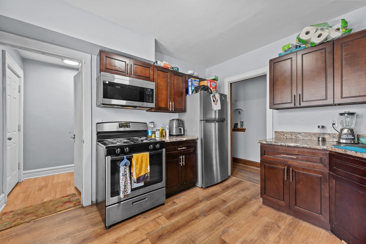 1331 N Ash Street, Waukegan, IL 60085