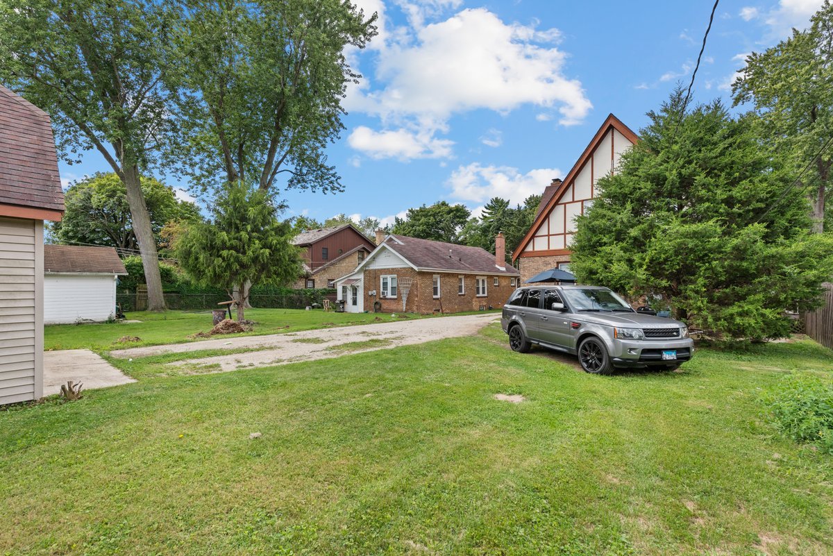 1331 N Ash Street, Waukegan, IL 60085