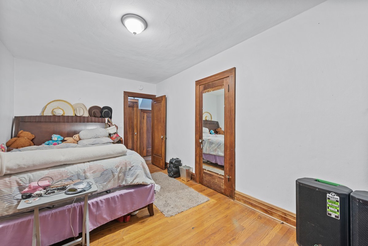 1331 N Ash Street, Waukegan, IL 60085