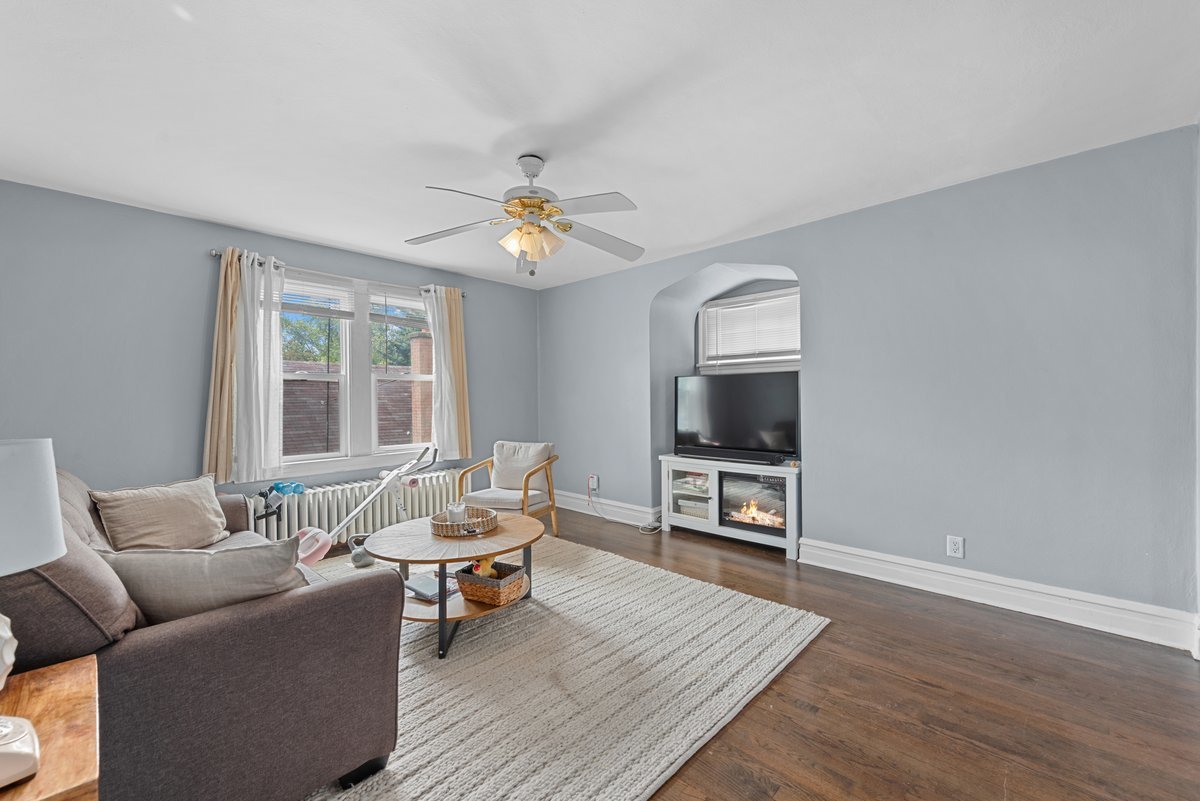 1331 N Ash Street, Waukegan, IL 60085