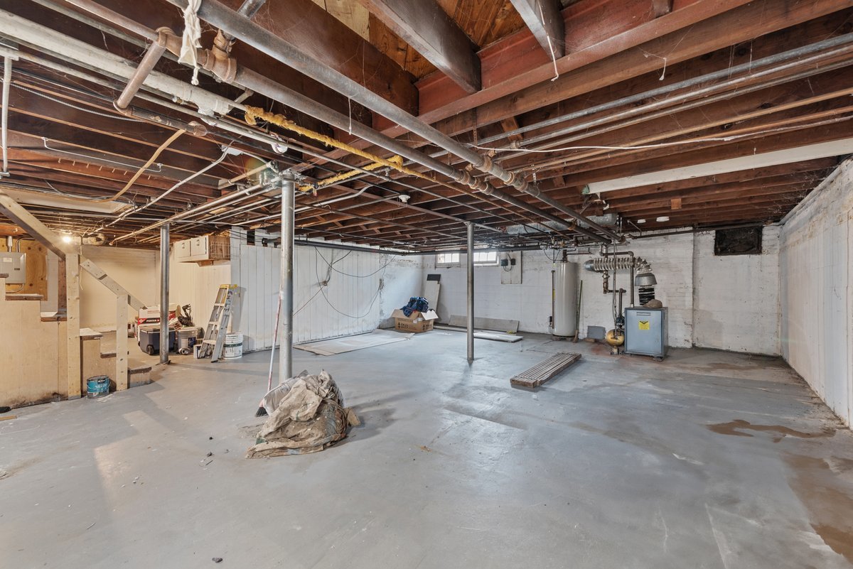 1331 N Ash Street, Waukegan, IL 60085
