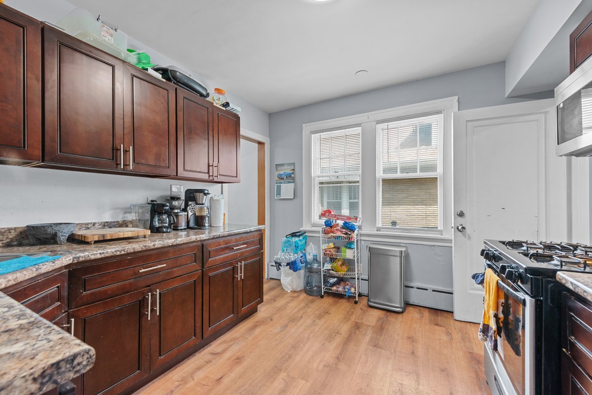 1331 N Ash Street, Waukegan, IL 60085