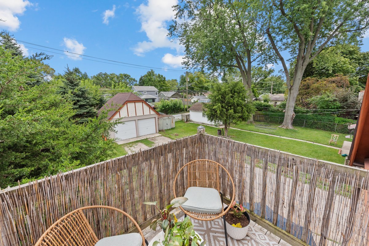 1331 N Ash Street, Waukegan, IL 60085