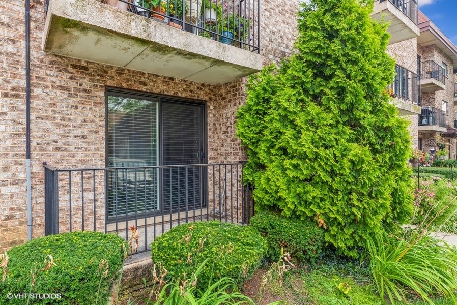 5511 Chateau Drive #1, Rolling Meadows, IL 60008