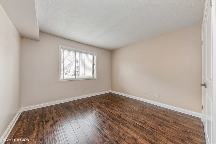 5511 Chateau Drive #1, Rolling Meadows, IL 60008