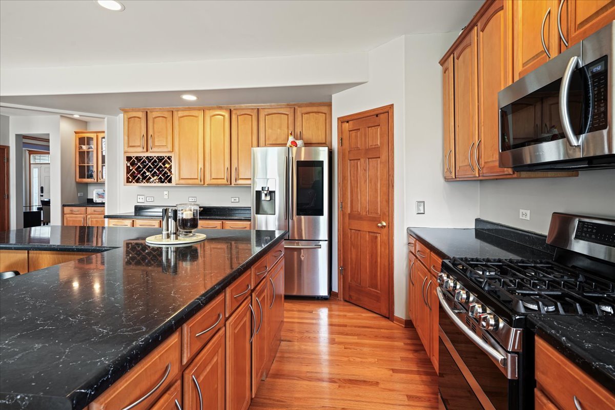 1839 Kings Gate Lane, Crystal Lake, IL 60014