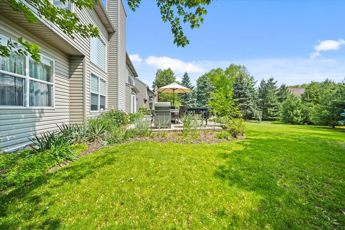 1839 Kings Gate Lane, Crystal Lake, IL 60014