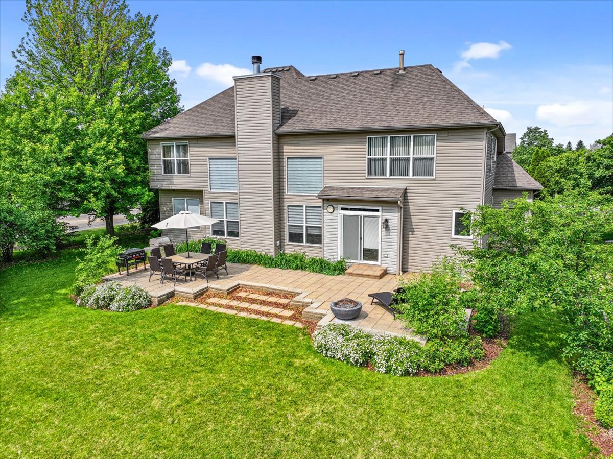 1839 Kings Gate Lane, Crystal Lake, IL 60014