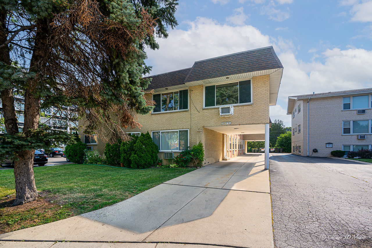 5949 N Odell Avenue #2E, Chicago, IL 60631
