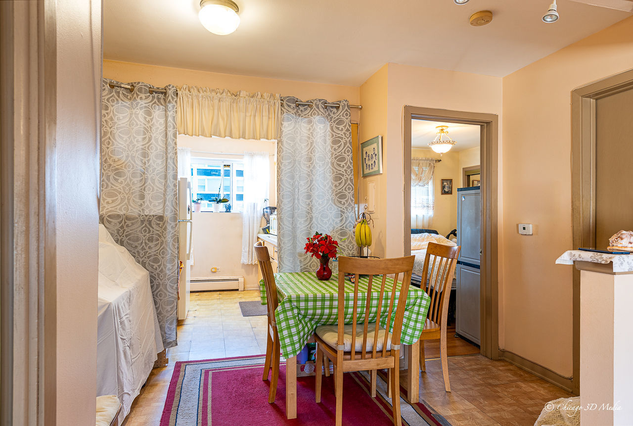 5949 N Odell Avenue #2E, Chicago, IL 60631