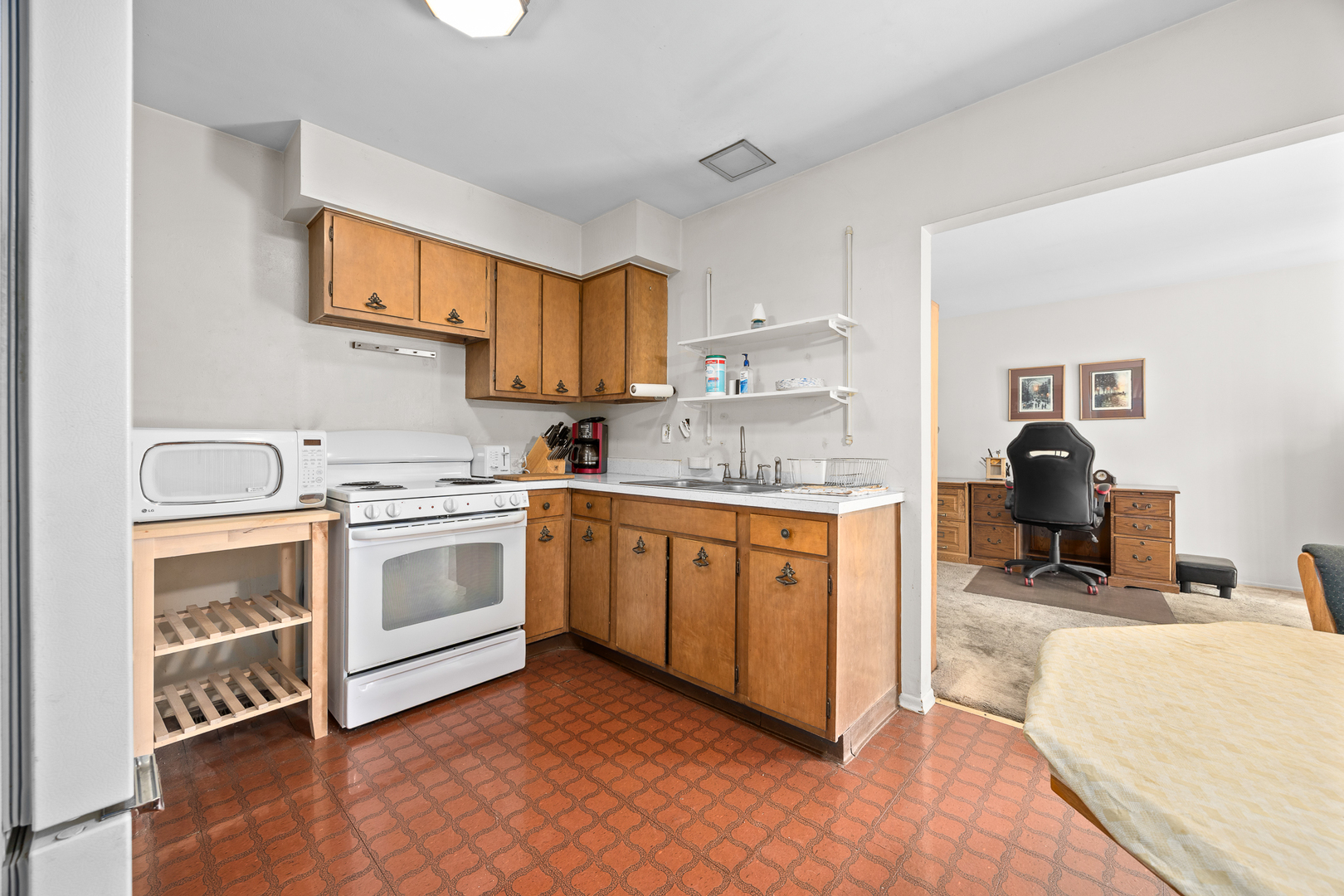 132 N Ashbury Avenue, Bolingbrook, IL 60440