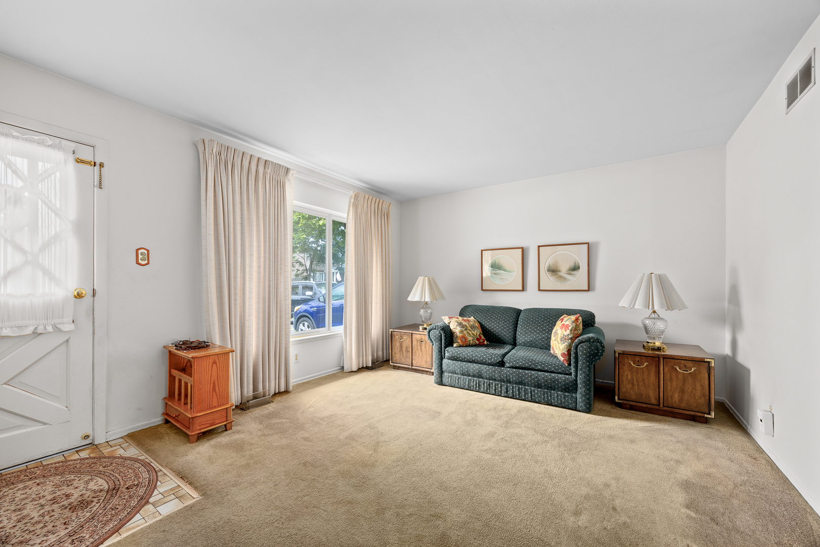 132 N Ashbury Avenue, Bolingbrook, IL 60440