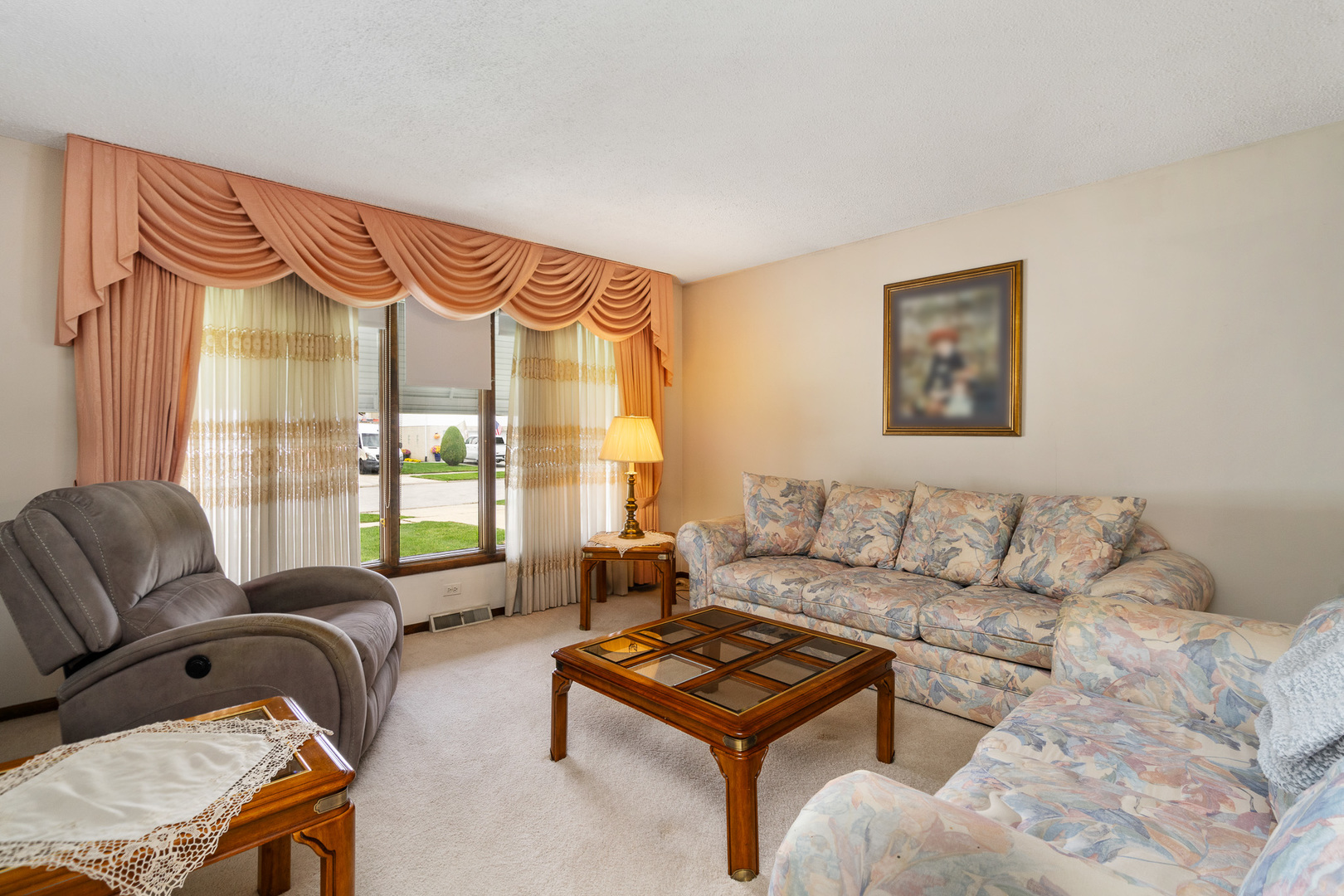 10415 S Knox Avenue, Oak Lawn, IL 60453