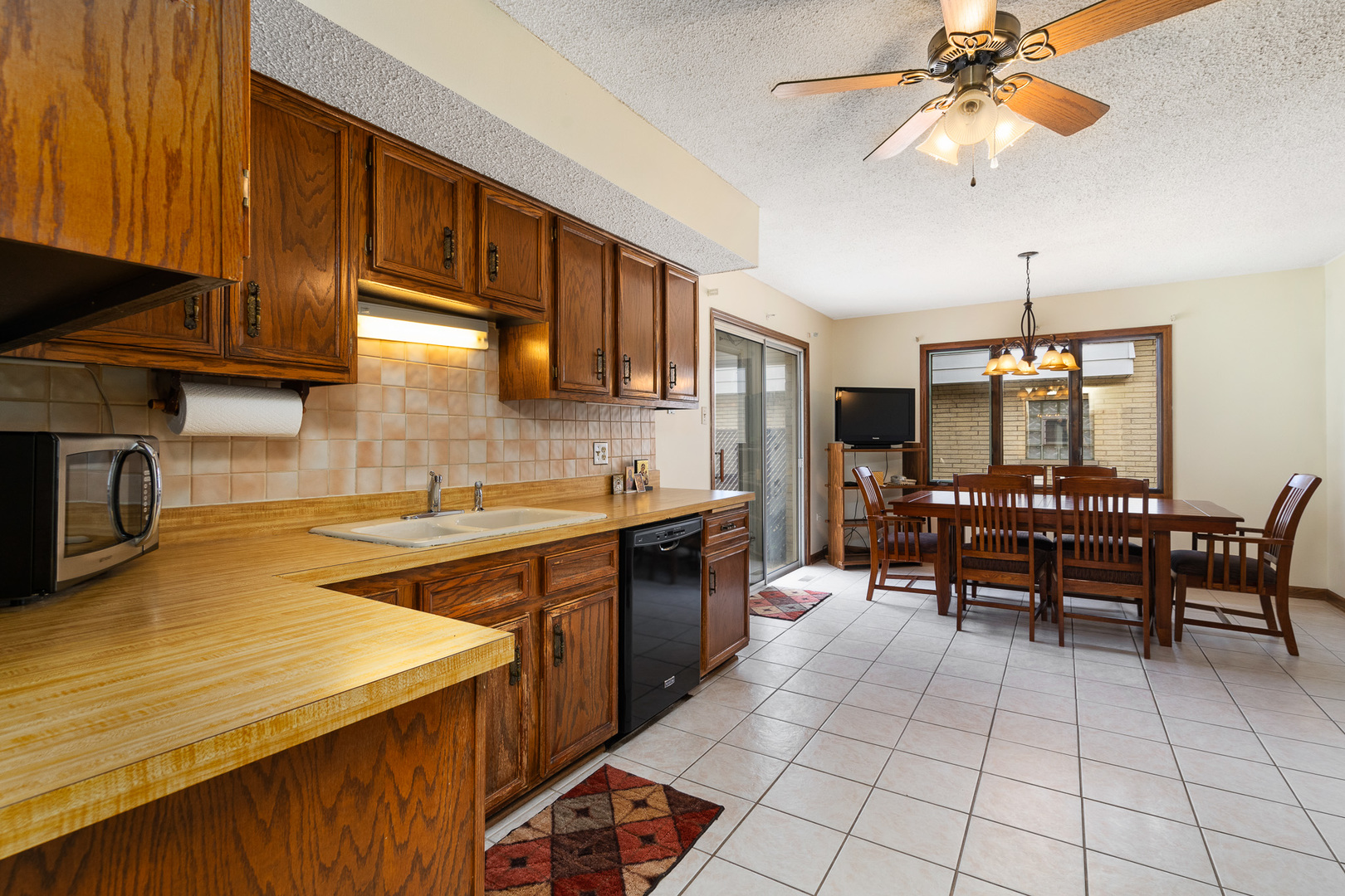 10415 S Knox Avenue, Oak Lawn, IL 60453