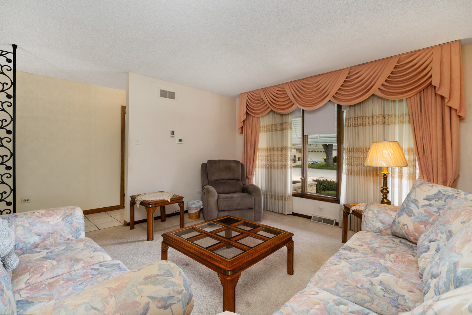 10415 S Knox Avenue, Oak Lawn, IL 60453