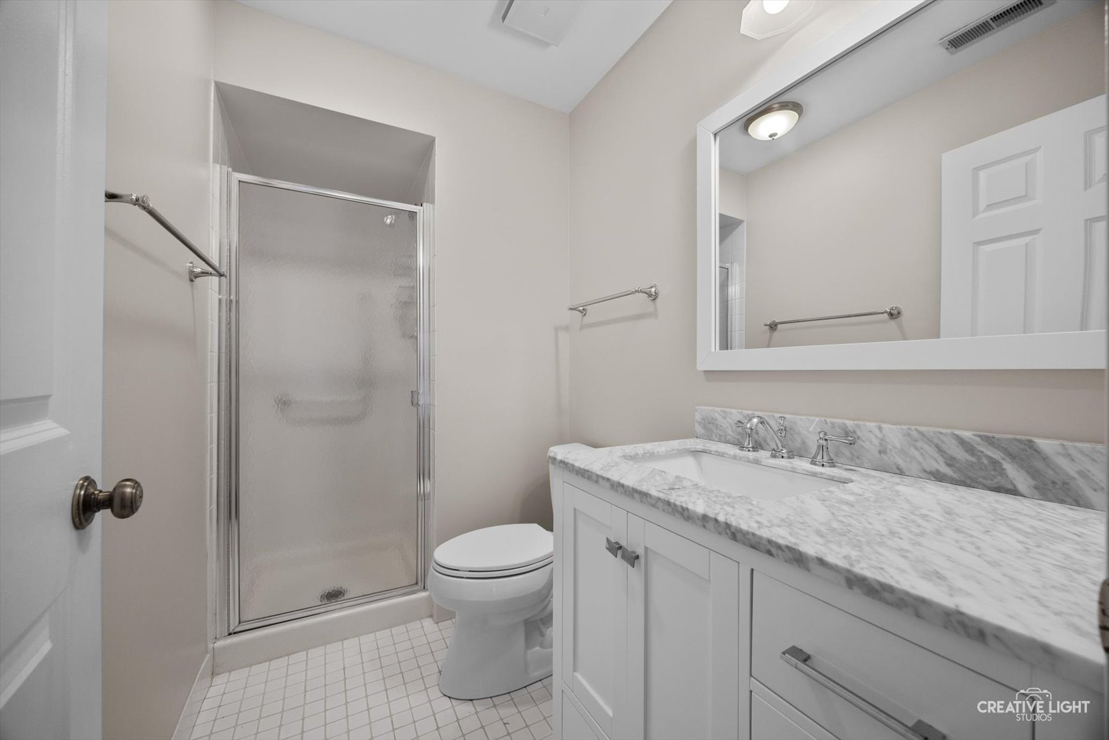 127 Acacia Circle #203, Indian Head Park, IL 60525
