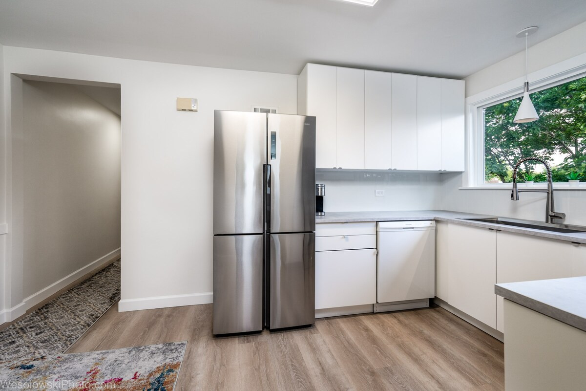 9003 Bronx Avenue #2S, Skokie, IL 60077