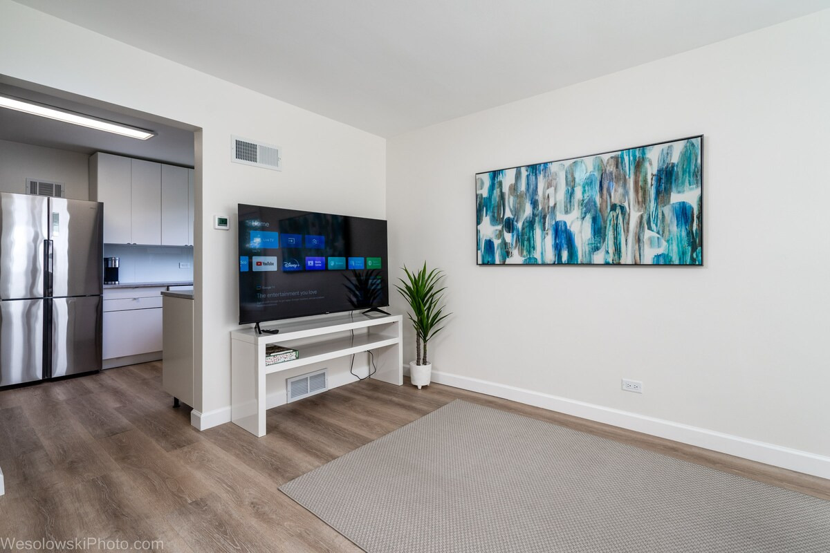 9003 Bronx Avenue #2S, Skokie, IL 60077