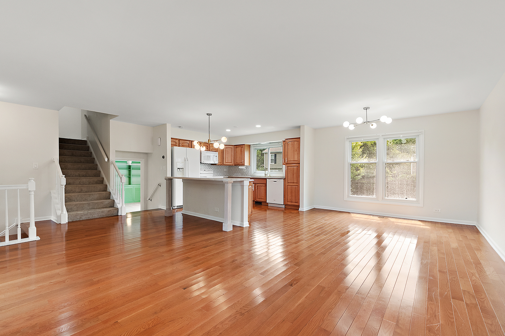 2275 Norwich Court, Naperville, IL 60565