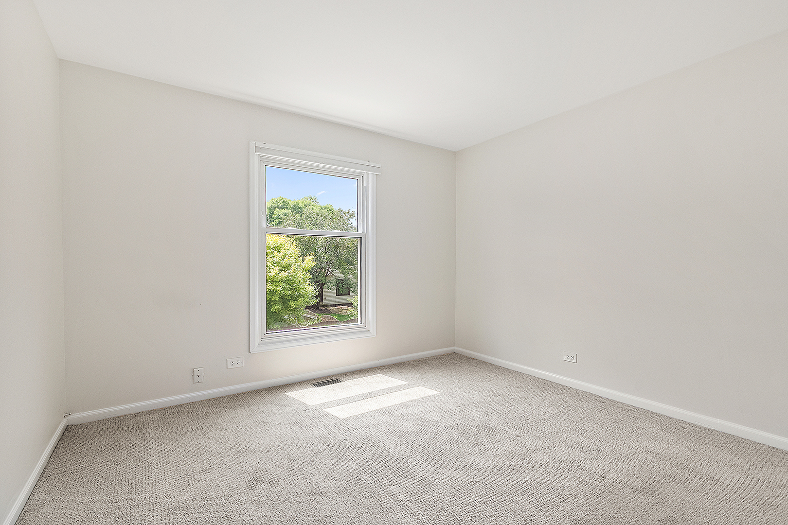 2275 Norwich Court, Naperville, IL 60565
