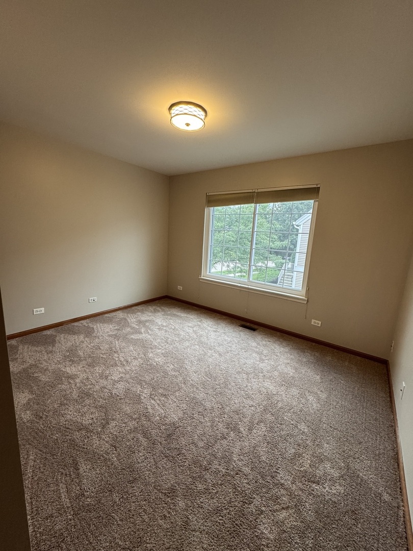 2270 Twilight Drive #2270, Aurora, IL 60503