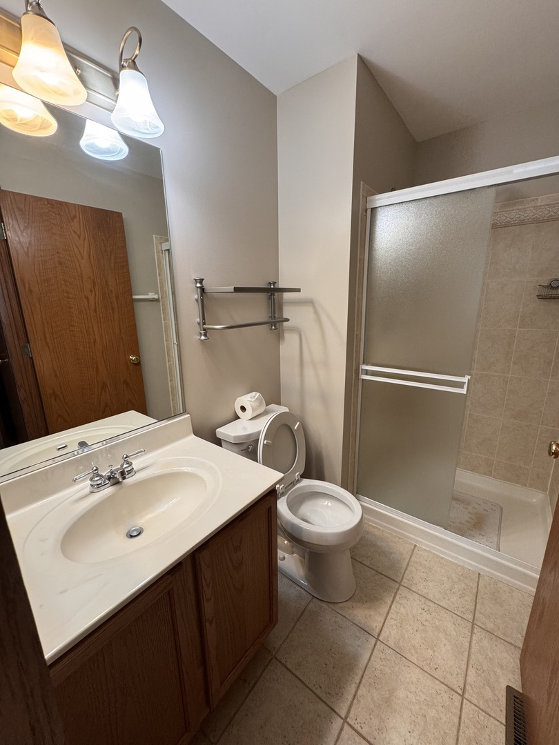 2270 Twilight Drive #2270, Aurora, IL 60503