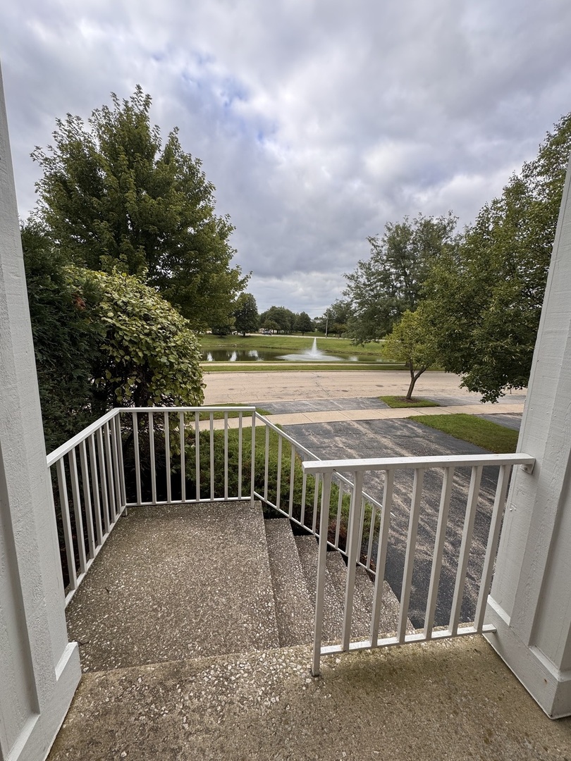 2270 Twilight Drive #2270, Aurora, IL 60503