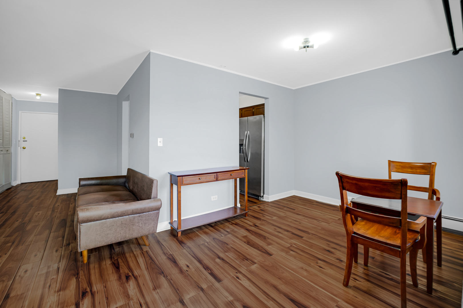 6670 S BRAINARD Avenue #402, Countryside, IL 60525