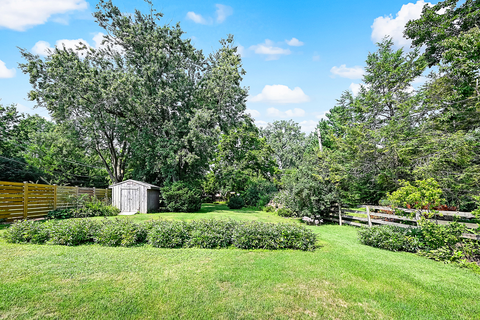 214 WOODSTOCK Avenue, Clarendon Hills, IL 60514