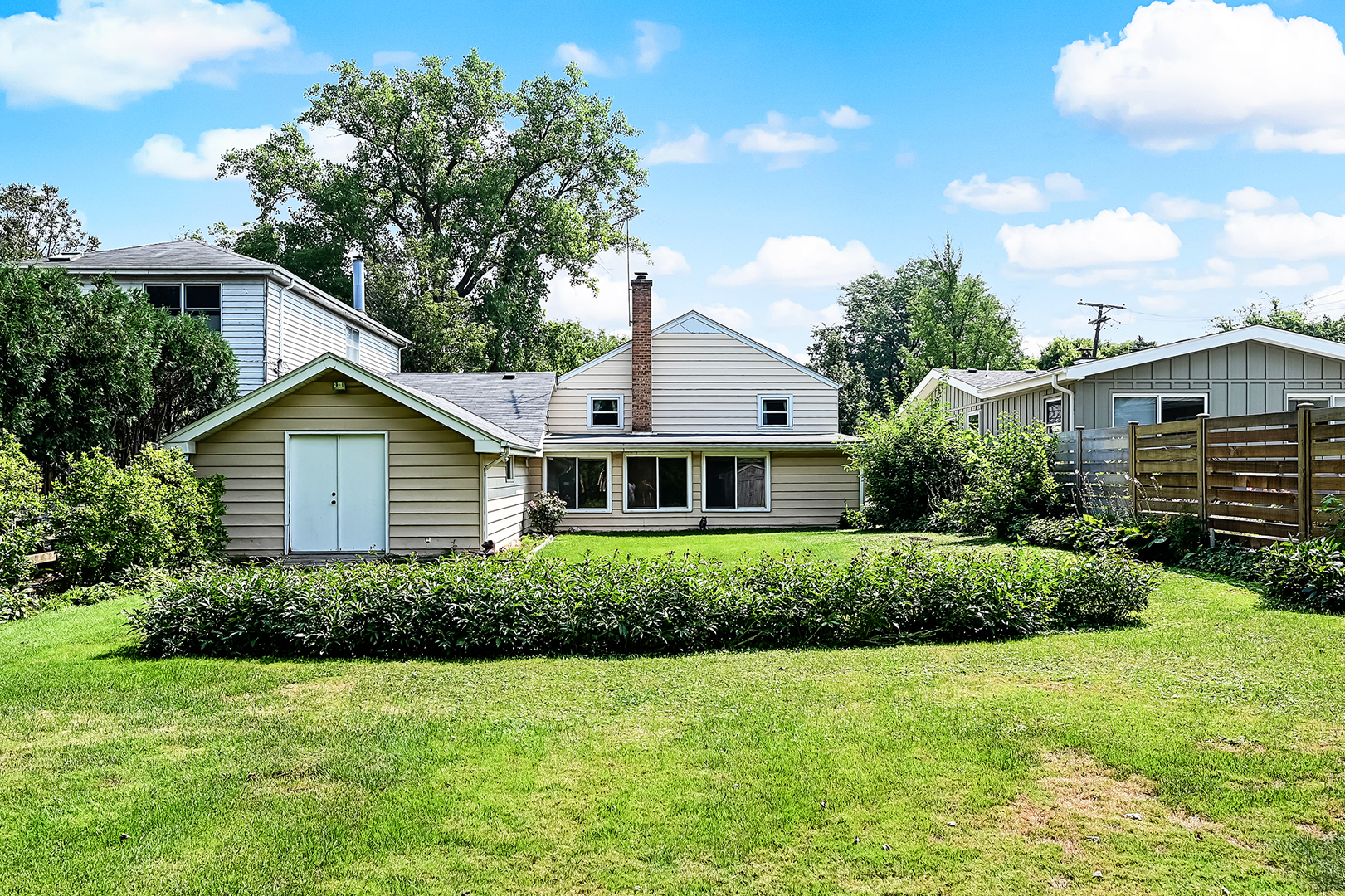 214 WOODSTOCK Avenue, Clarendon Hills, IL 60514