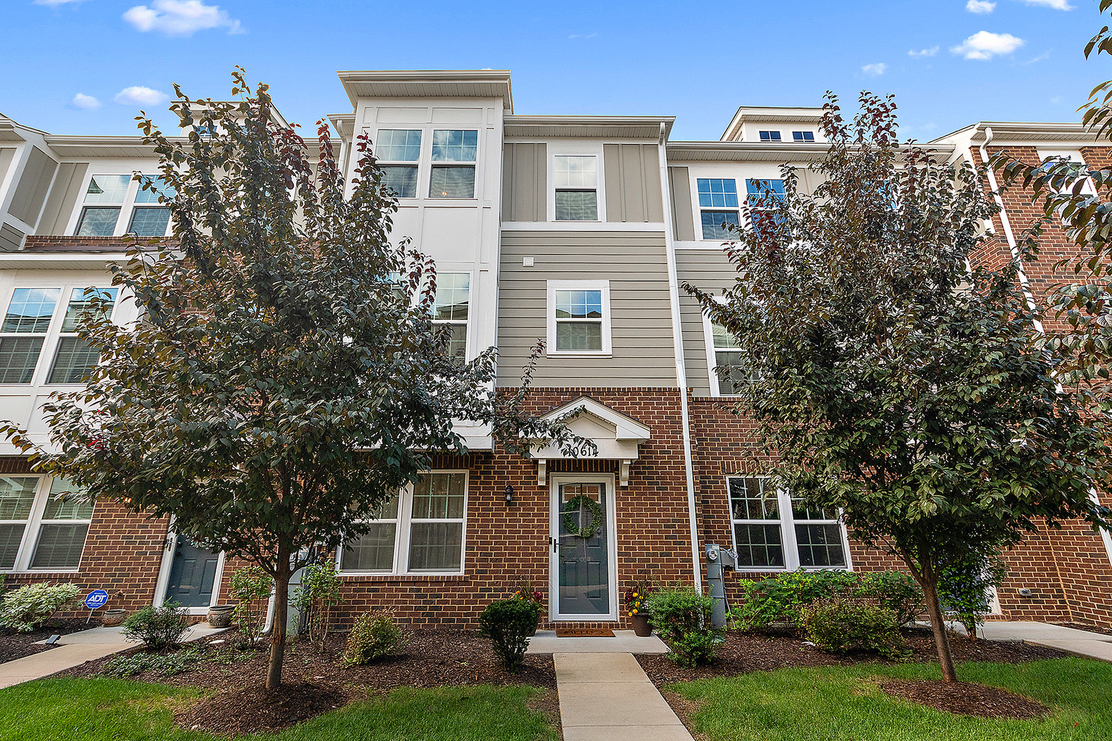 10614 Owain Way, Orland Park, IL 60467