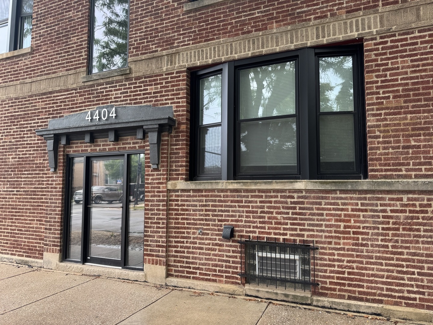 4404 N Melvina Avenue #1R, Chicago, IL 60630