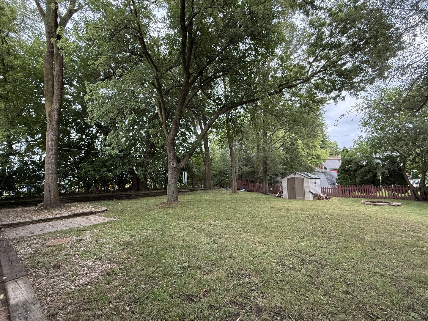 26307 W Grass Lake Road, Antioch, IL 60002