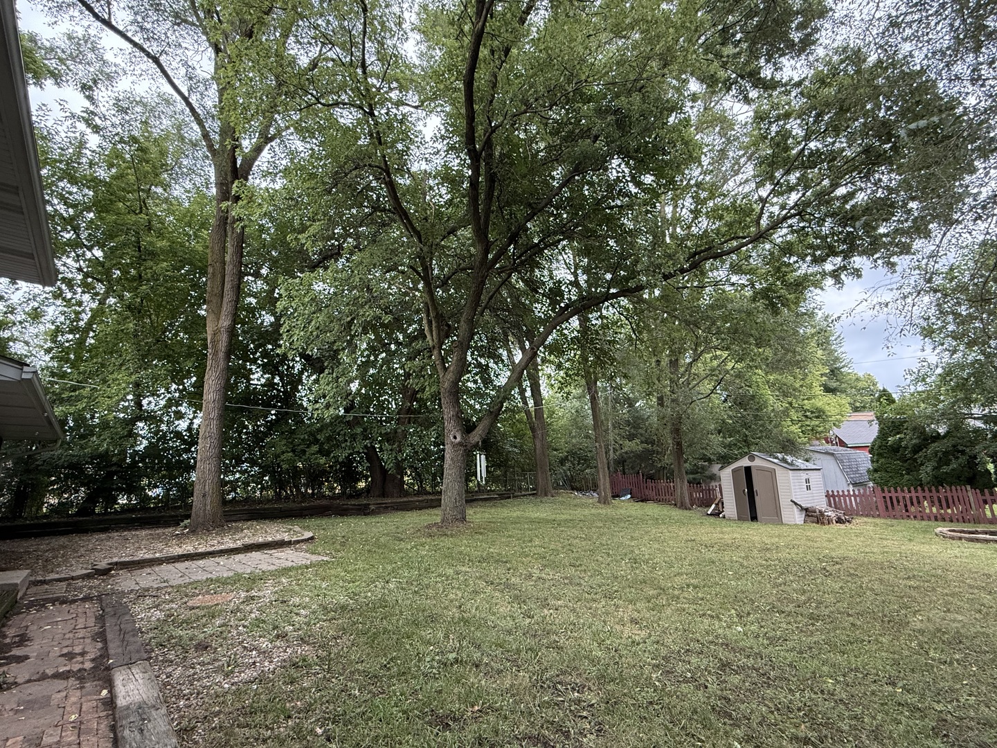 26307 W Grass Lake Road, Antioch, IL 60002