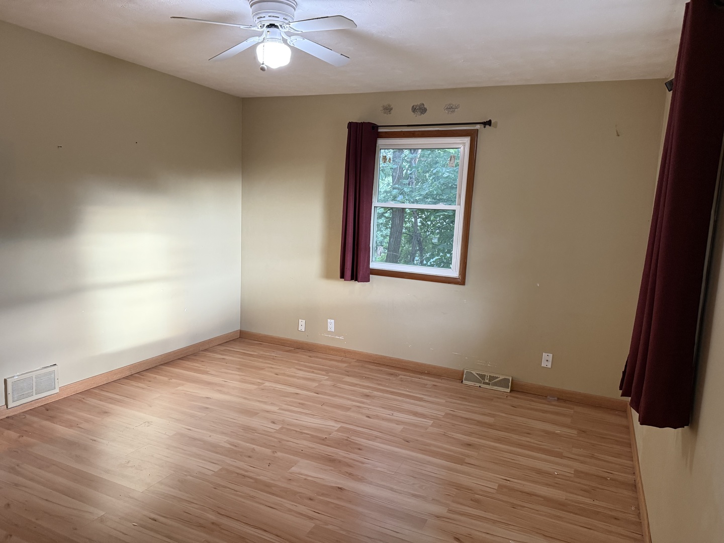 26307 W Grass Lake Road, Antioch, IL 60002