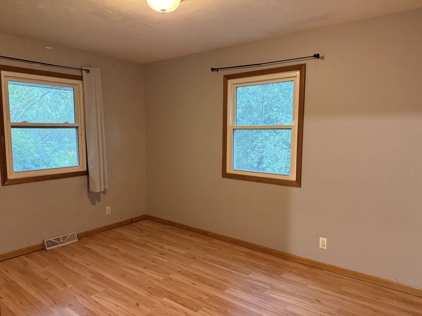 26307 W Grass Lake Road, Antioch, IL 60002
