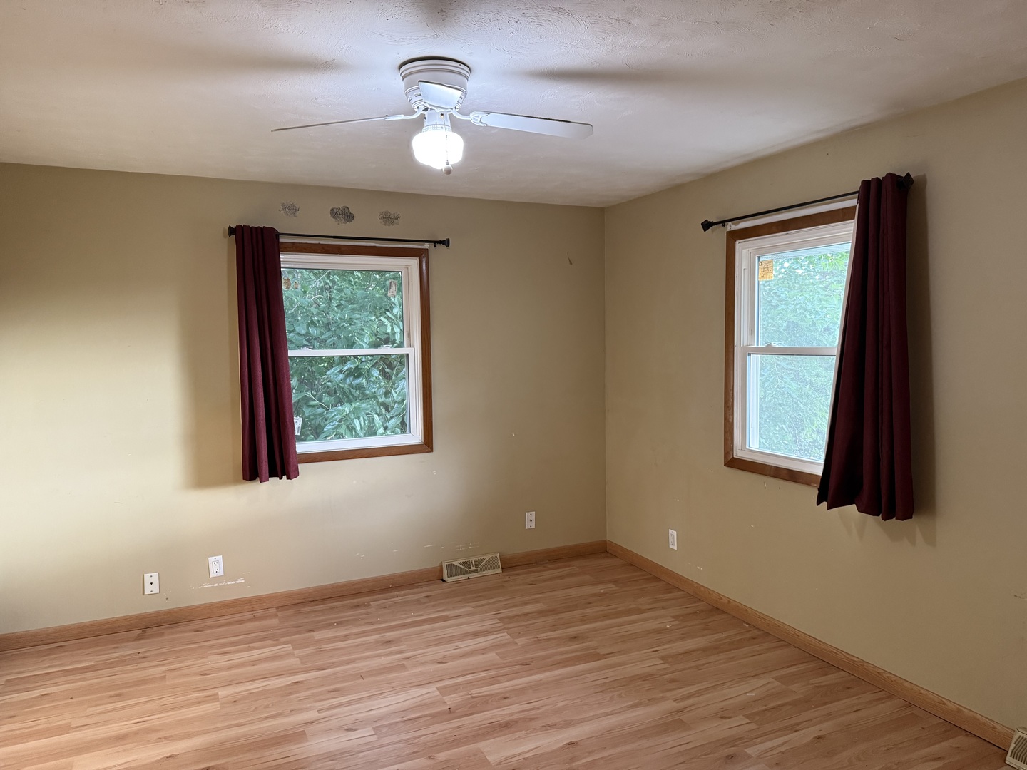 26307 W Grass Lake Road, Antioch, IL 60002