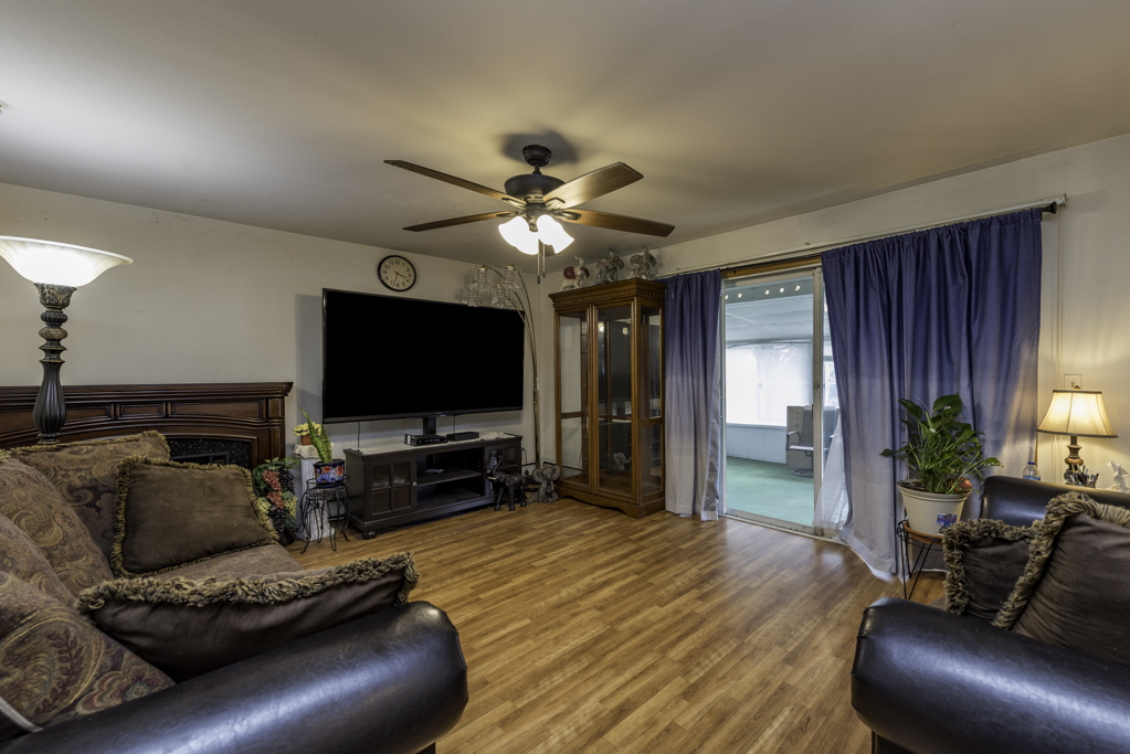 2917 Hyde Park Avenue, Waukegan, IL 60085