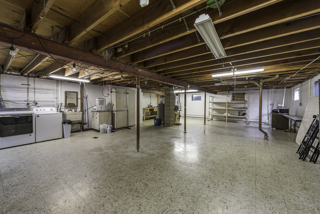 2917 Hyde Park Avenue, Waukegan, IL 60085