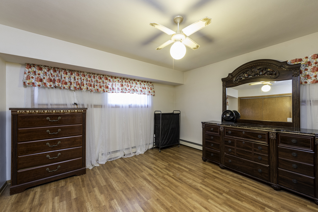 2917 Hyde Park Avenue, Waukegan, IL 60085