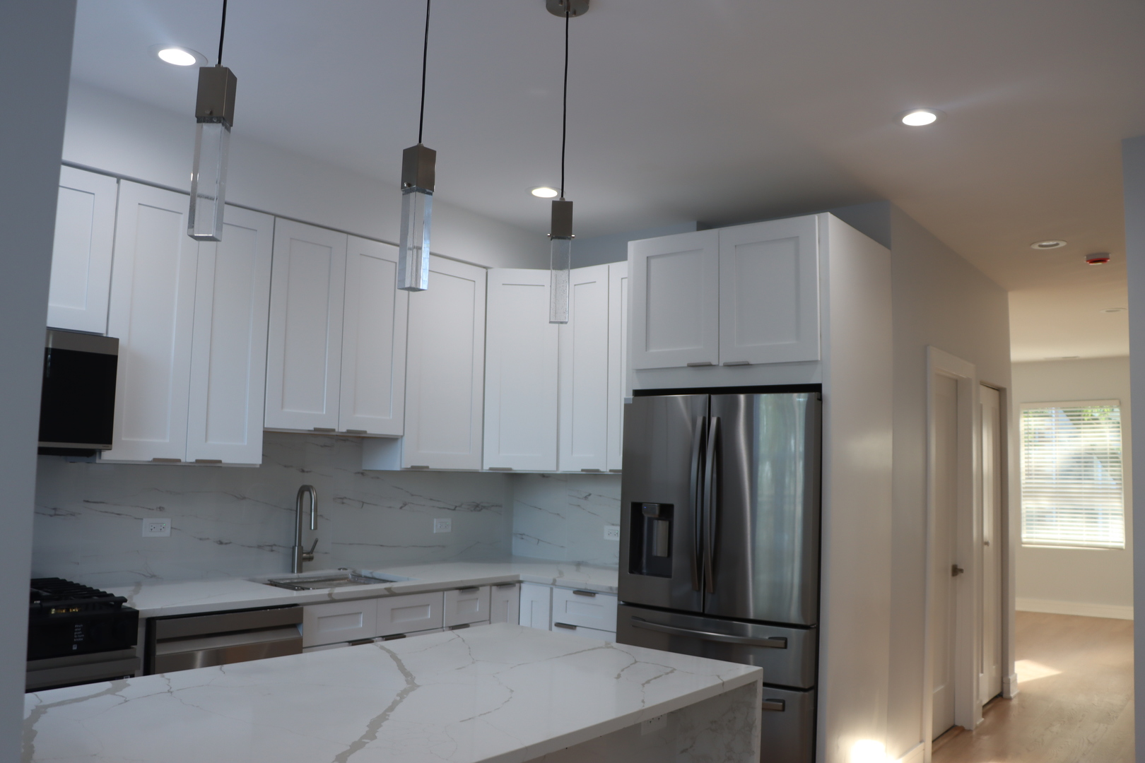 3331 N Drake Avenue, Chicago, IL 60618