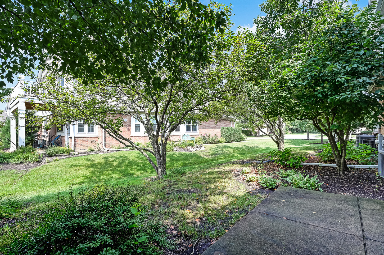 2508 Camberley Circle, Westchester, IL 60154