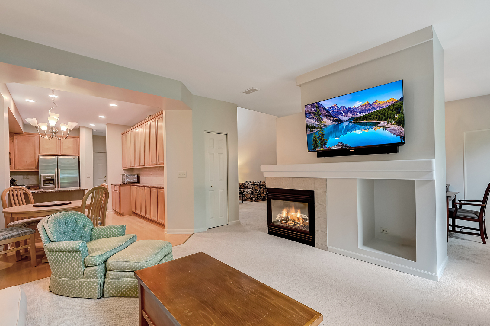 2508 Camberley Circle, Westchester, IL 60154