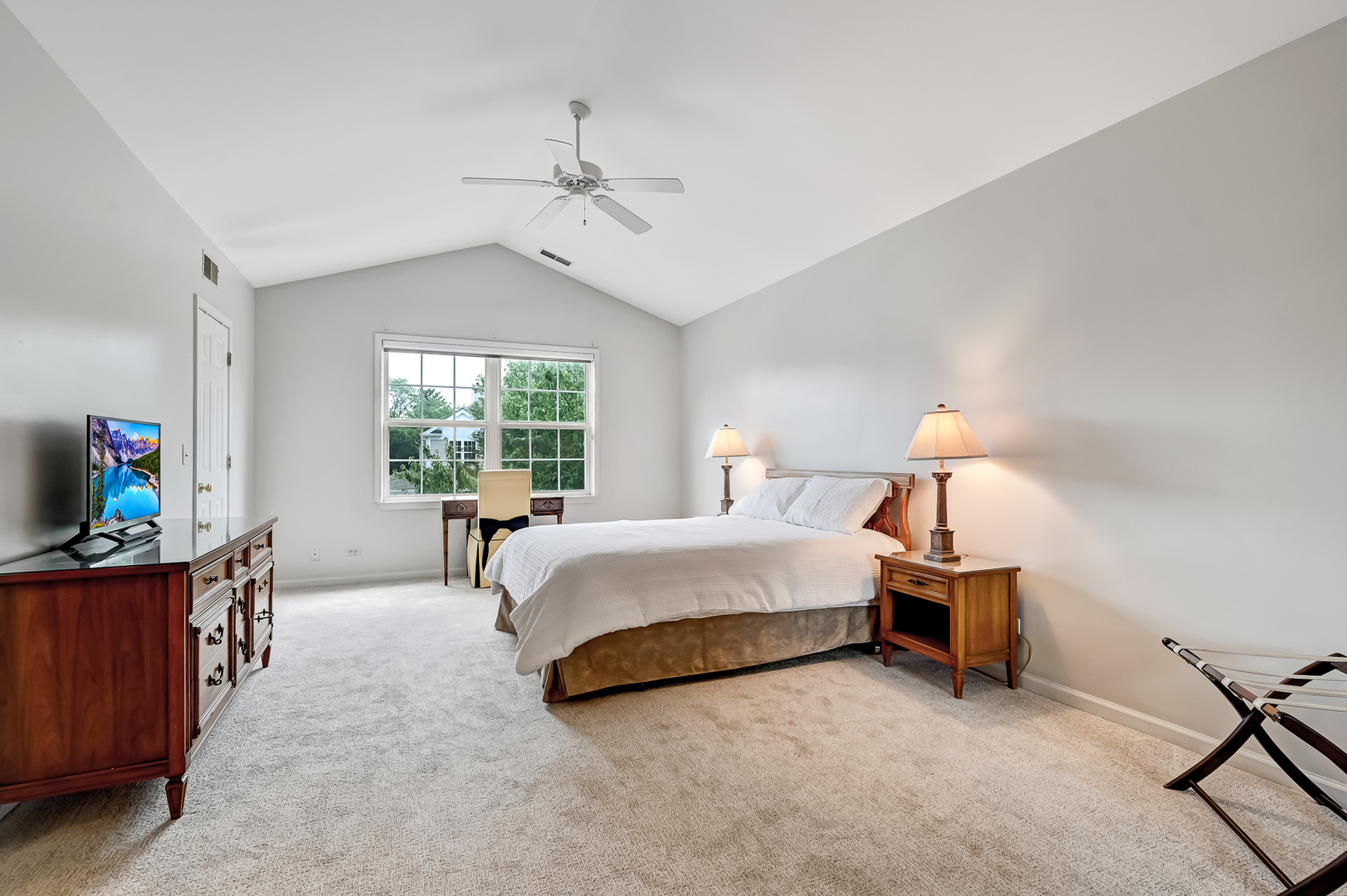 2508 Camberley Circle, Westchester, IL 60154