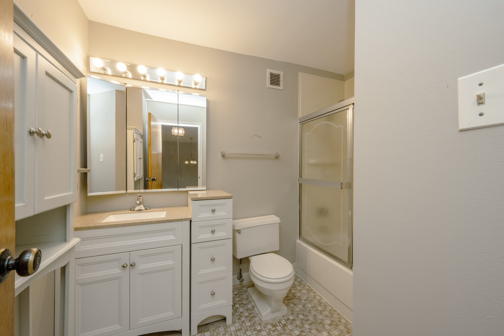 701 Forum Square #106, Glenview, IL 60025