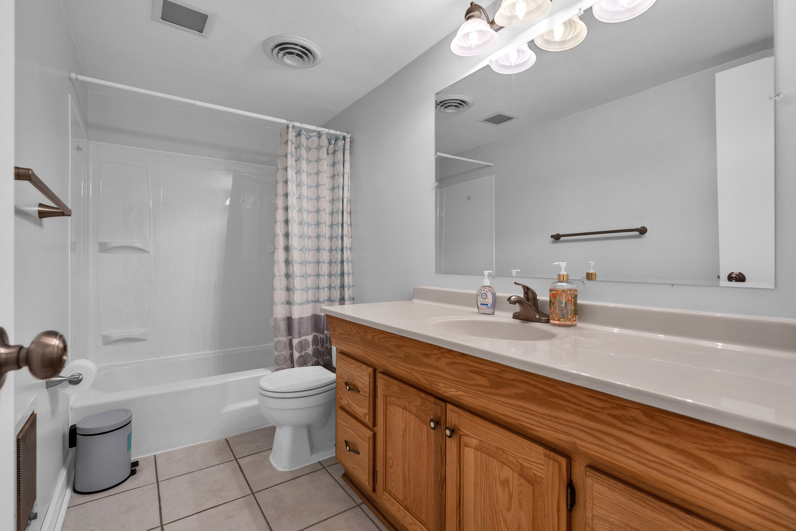 4418 Euclid Avenue #1B, Rolling Meadows, IL 60008